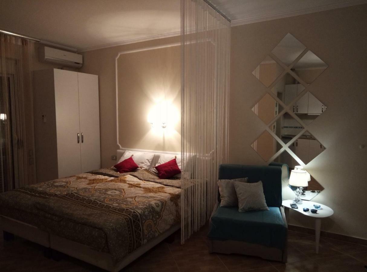 Elen Apartment - Adults Only Orikum Buitenkant foto
